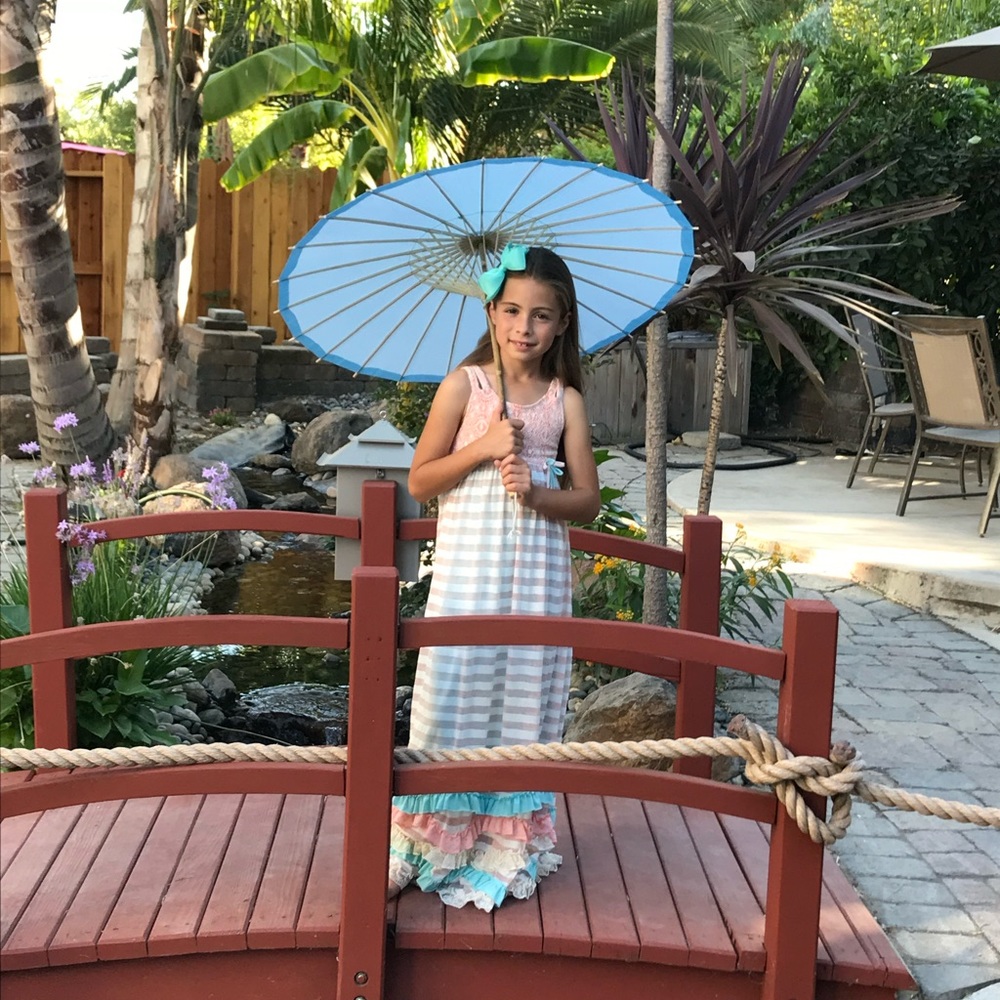 Isabella & Chloe summer dress. Size 8.